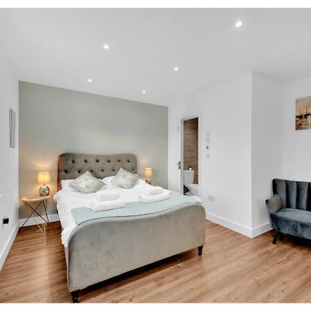 Classic 2Bd Flat In Chelmsford Exterior photo